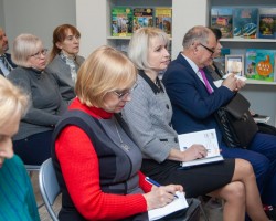 Совещание главных редакторов изданий, входящих в состав РУП «Издательство «Адукацыя і выхаванне» прошло 2 декабря Совещание главных редакторов изданий, входящих в состав РУП «Издательство «Адукацыя і выхаванне» прошло 2 декабря